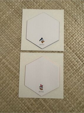 GUCCI Hexagon Donald & Daisy Sticky Note Set in White and Pink
